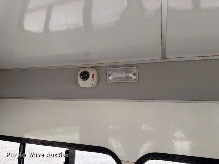 image for item FN2016 2010 Starcraft Starlite shuttle bus