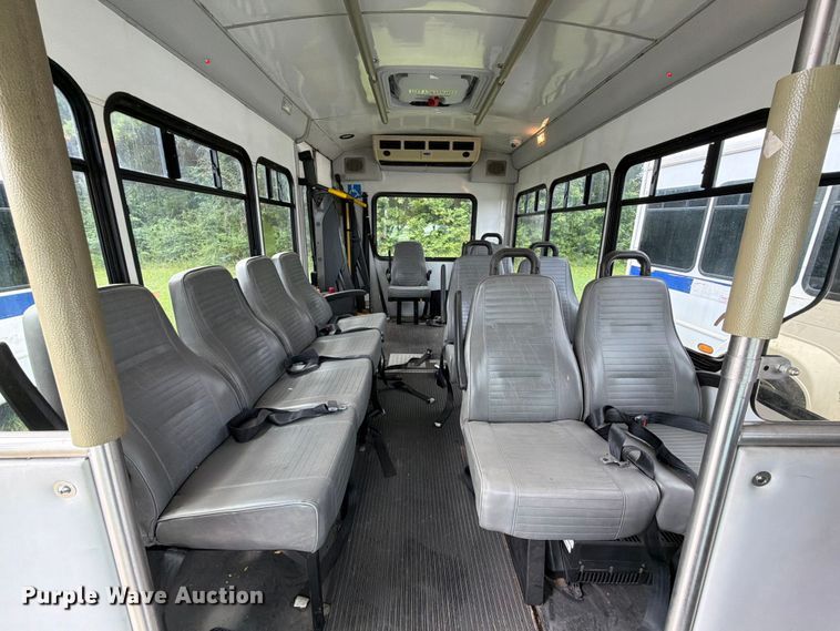 image for item FN2017 2010 Starcraft Starlite shuttle bus