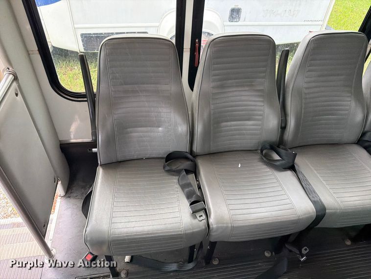 image for item FN2017 2010 Starcraft Starlite shuttle bus