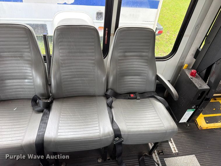 image for item FN2017 2010 Starcraft Starlite shuttle bus