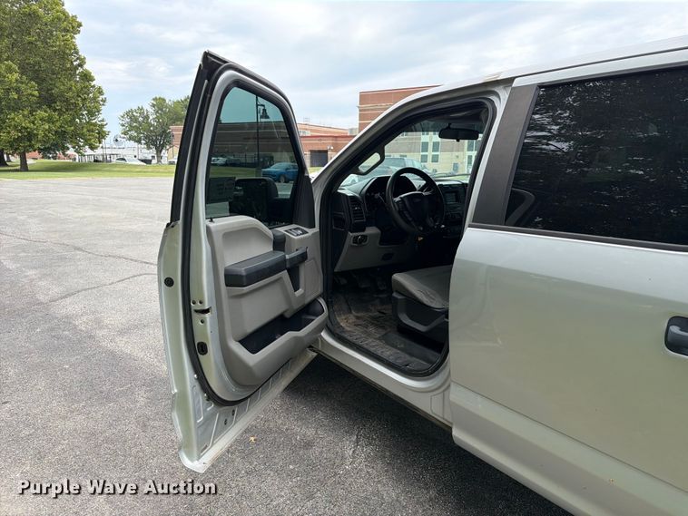 image for item FN2529 2017 Ford F150 Crew Cab pickup truck