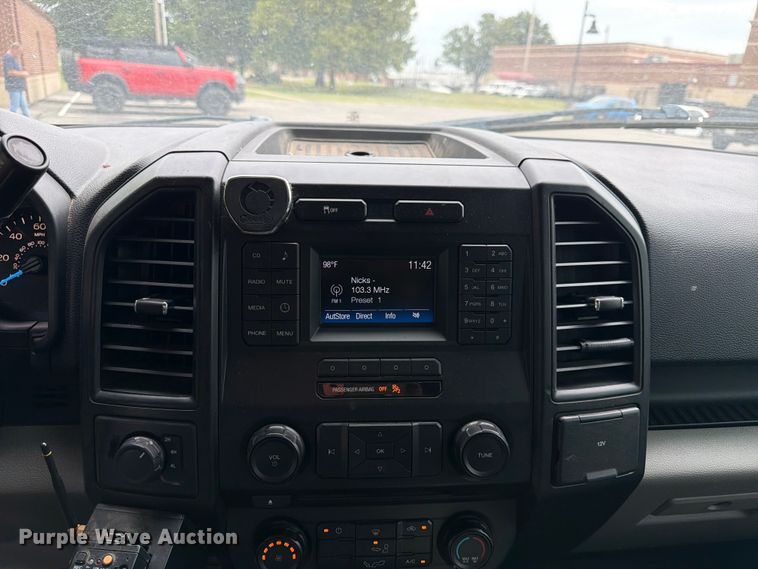 image for item FN2529 2017 Ford F150 Crew Cab pickup truck