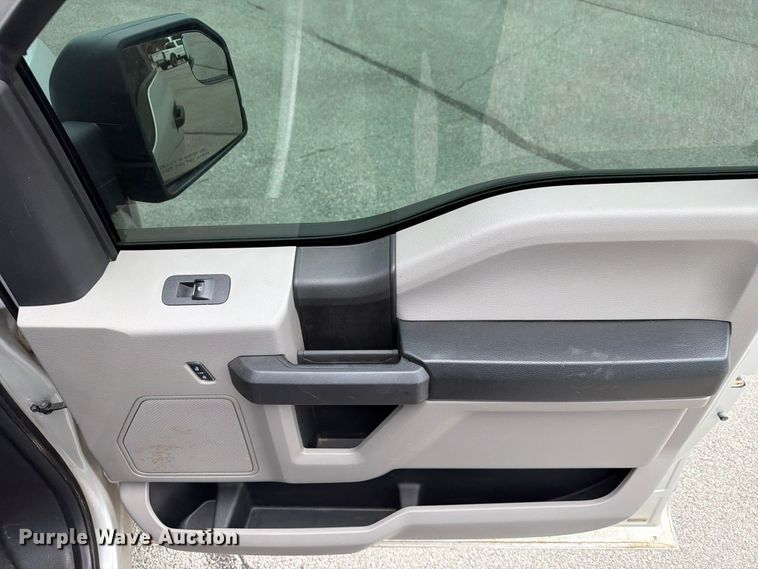 image for item FN2529 2017 Ford F150 Crew Cab pickup truck