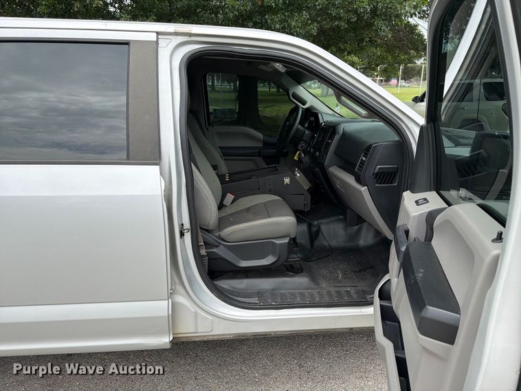 image for item FN2529 2017 Ford F150 Crew Cab pickup truck