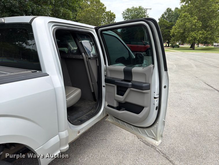 image for item FN2529 2017 Ford F150 Crew Cab pickup truck