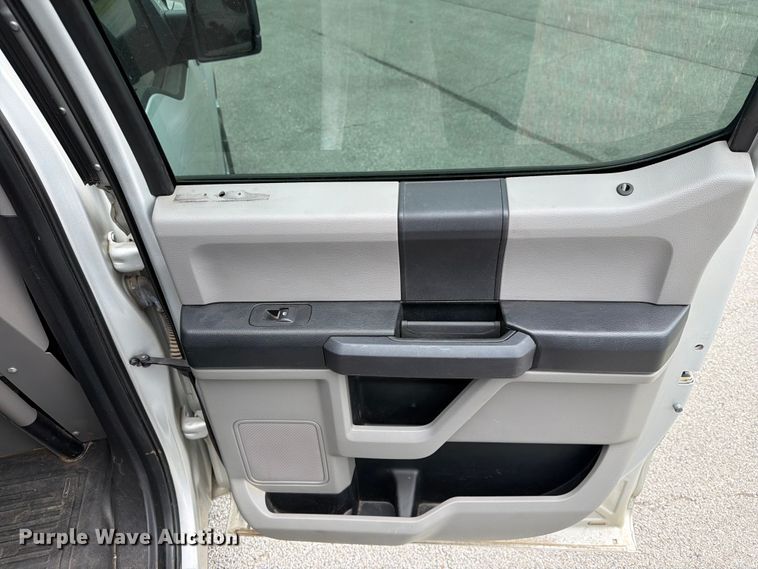 image for item FN2529 2017 Ford F150 Crew Cab pickup truck