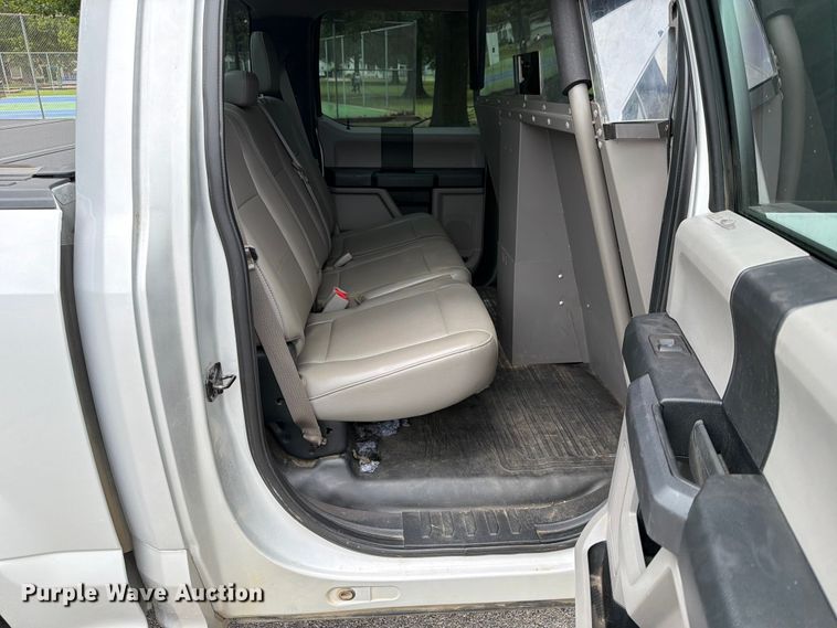 image for item FN2529 2017 Ford F150 Crew Cab pickup truck