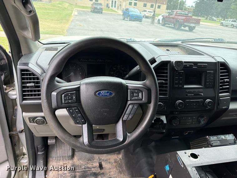 image for item FN2529 2017 Ford F150 Crew Cab pickup truck