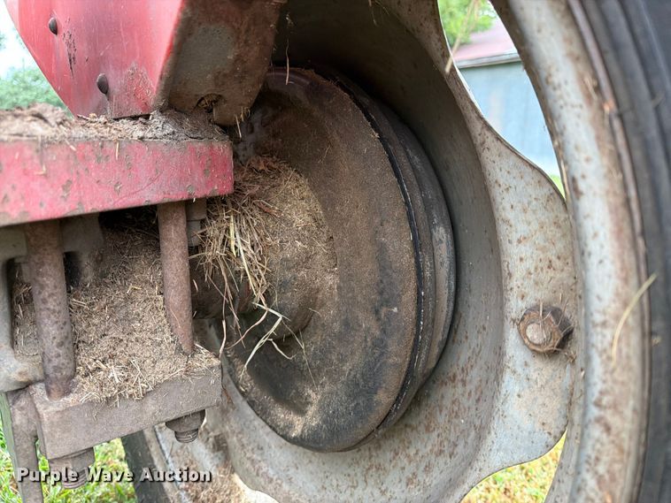 image for item FN2530 1978 Massey Ferguson 230 tractor