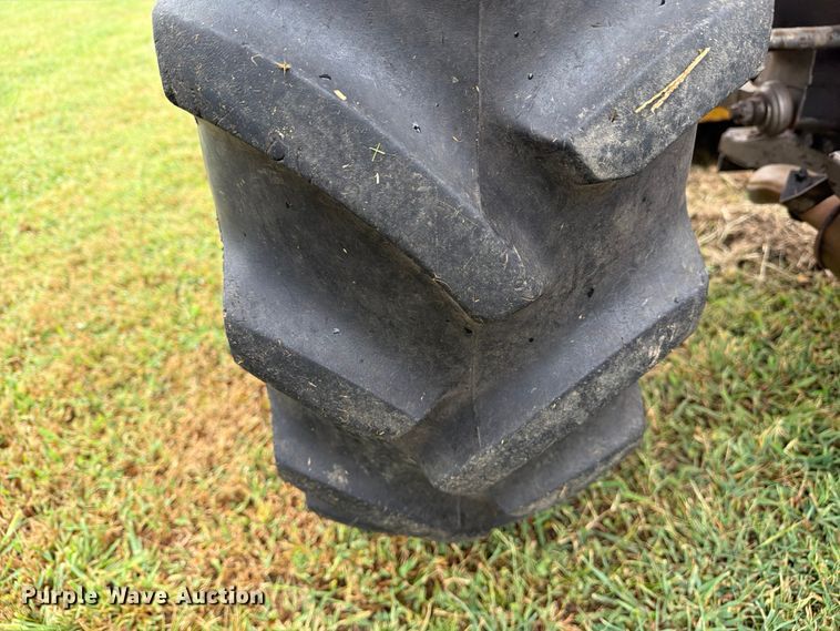image for item FN2530 1978 Massey Ferguson 230 tractor