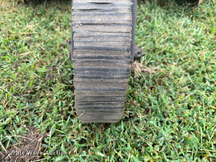 image for item FN2530 1978 Massey Ferguson 230 tractor