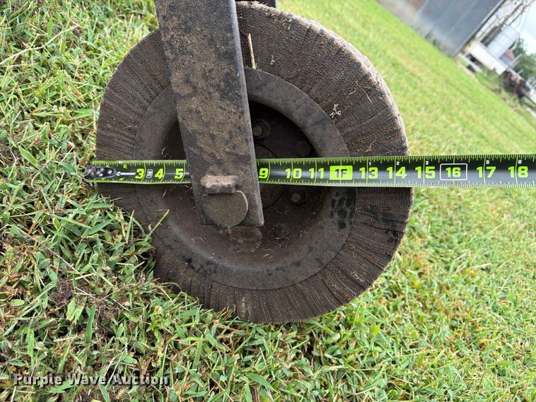 image for item FN2530 1978 Massey Ferguson 230 tractor