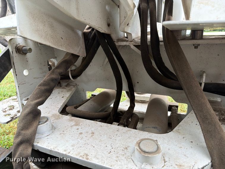 image for item FN2531 2009 Bobcat CT230 MFWD tractor
