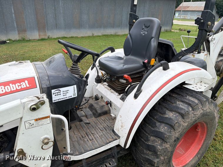 image for item FN2531 2009 Bobcat CT230 MFWD tractor