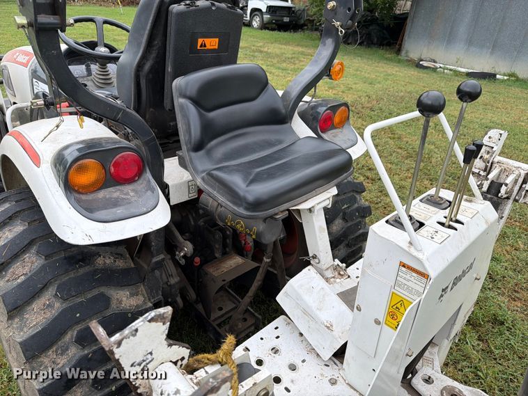 image for item FN2531 2009 Bobcat CT230 MFWD tractor