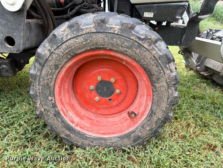 image for item FN2531 2009 Bobcat CT230 MFWD tractor