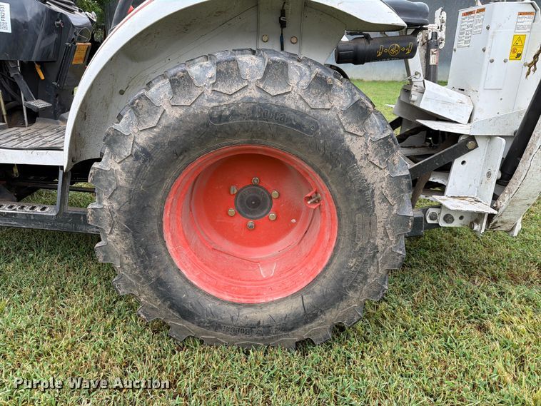image for item FN2531 2009 Bobcat CT230 MFWD tractor