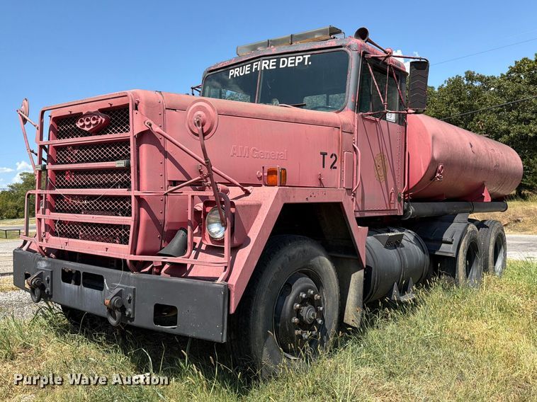 image for item FN2549 1983 AM General M915-A1 water truck