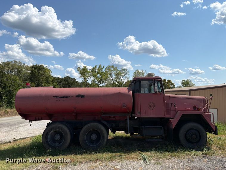 image for item FN2549 1983 AM General M915-A1 water truck