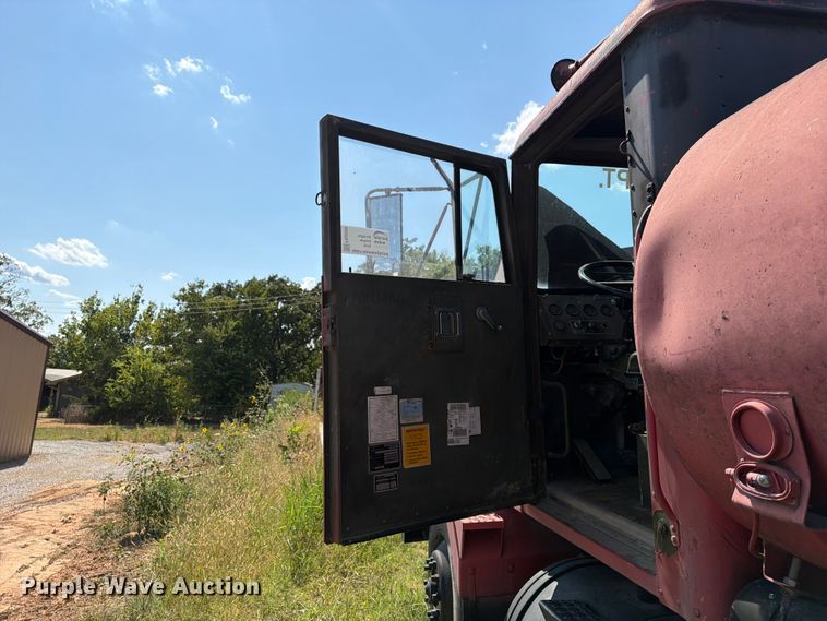 image for item FN2549 1983 AM General M915-A1 water truck