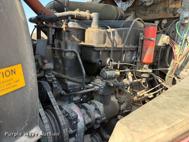 image for item FN2549 1983 AM General M915-A1 water truck