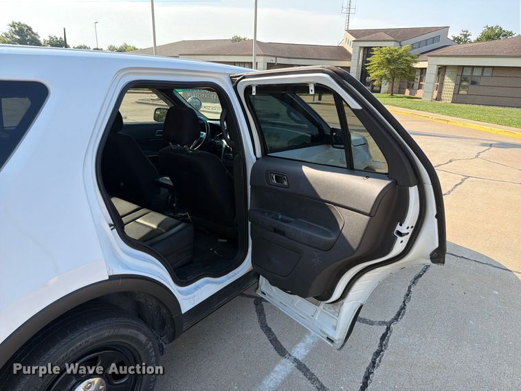 image for item FT6112 2015 Ford Explorer Police SUV