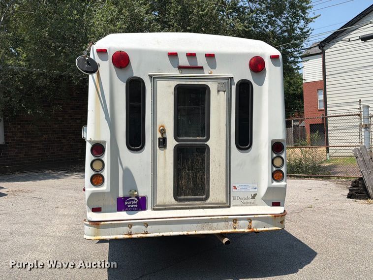 image for item FT6122 2012 Ford E350 Super Duty shuttle bus