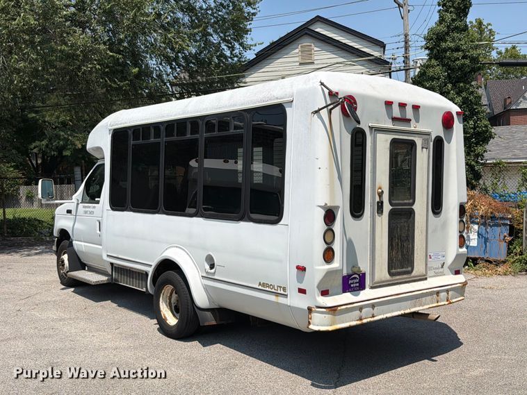 image for item FT6122 2012 Ford E350 Super Duty shuttle bus