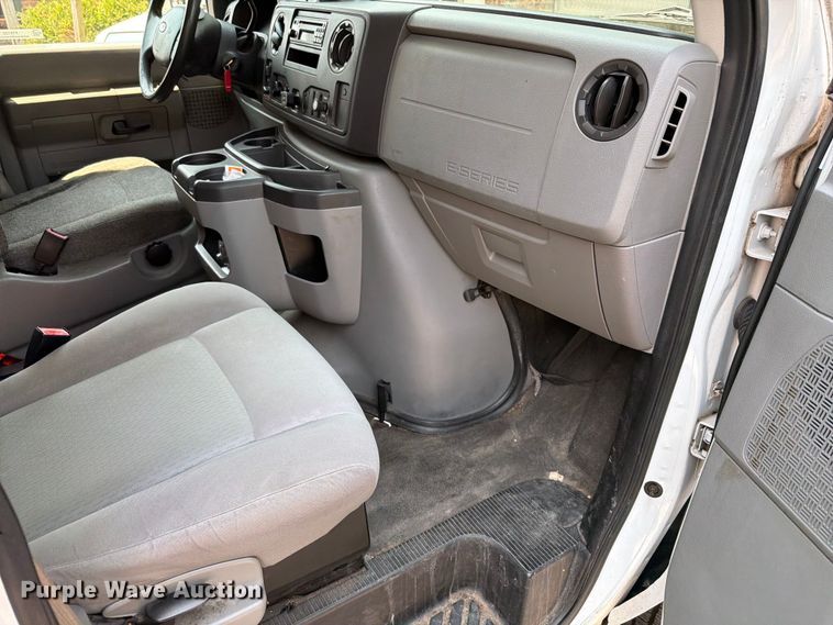 image for item FT6122 2012 Ford E350 Super Duty shuttle bus