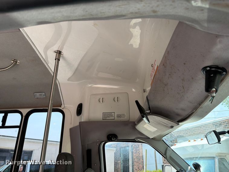 image for item FT6122 2012 Ford E350 Super Duty shuttle bus