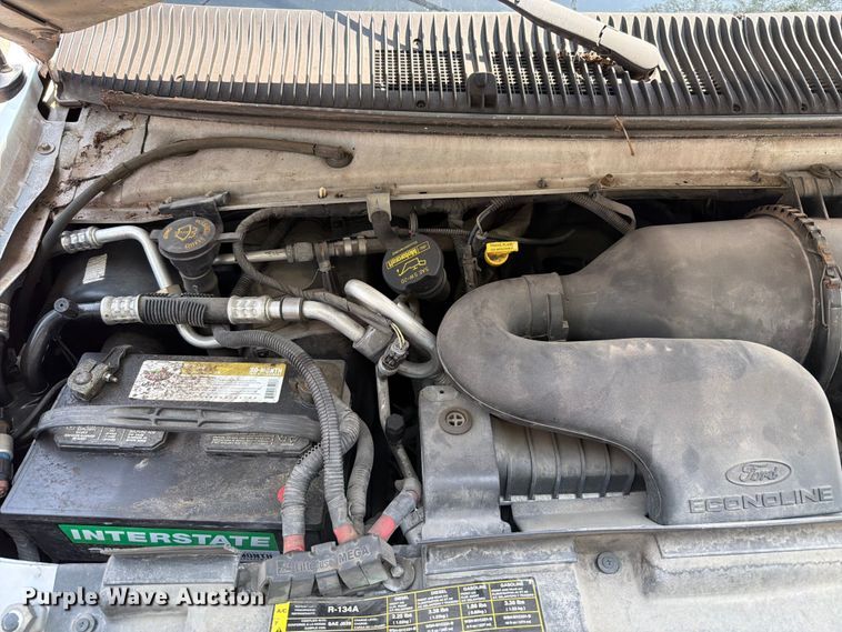 image for item FT6122 2012 Ford E350 Super Duty shuttle bus
