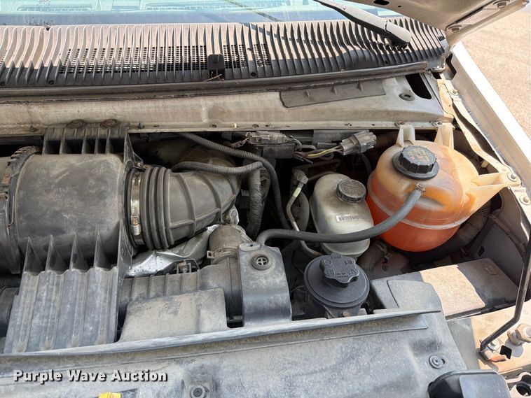 image for item FT6122 2012 Ford E350 Super Duty shuttle bus
