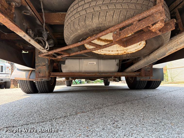 image for item FT6122 2012 Ford E350 Super Duty shuttle bus