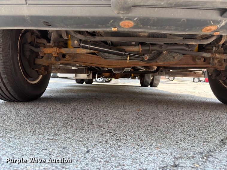 image for item FT6122 2012 Ford E350 Super Duty shuttle bus