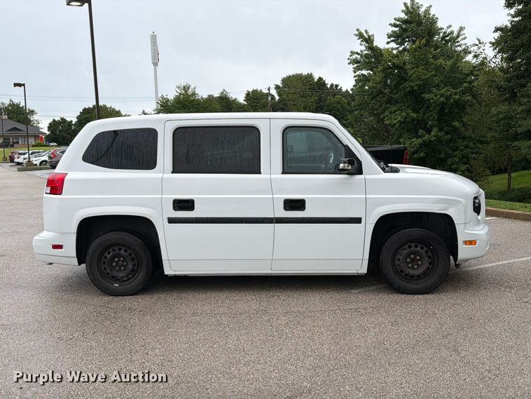 image for item FT6137 2016 Am General MV-1 SUV