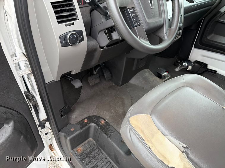 image for item FT6137 2016 Am General MV-1 SUV