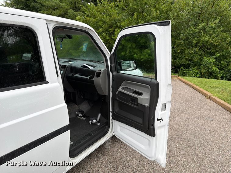 image for item FT6137 2016 Am General MV-1 SUV