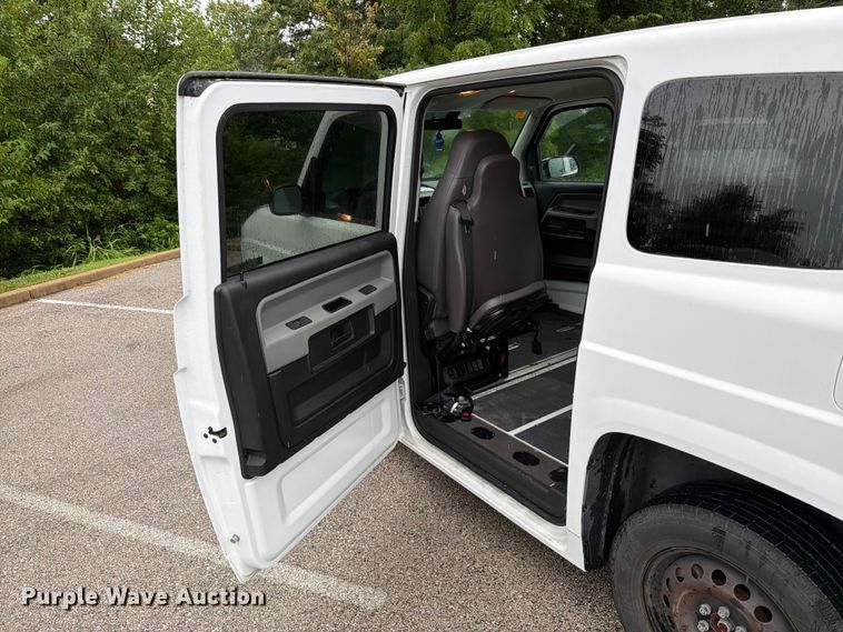 image for item FT6137 2016 Am General MV-1 SUV