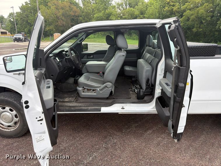 image for item FU4517 2014 Ford F150 Ext. Cab pickup truck