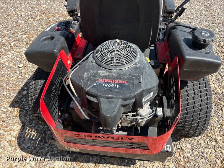 image for item JM9426 Gravely ZT 48XL ZTR lawn mower