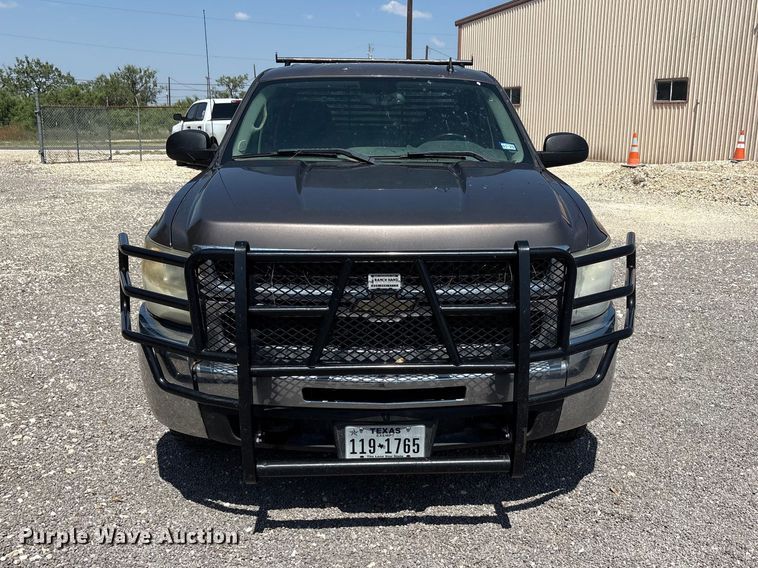 image for item JM9427 2008 Chevrolet Silverado 2500 Crew Cab pickup truck
