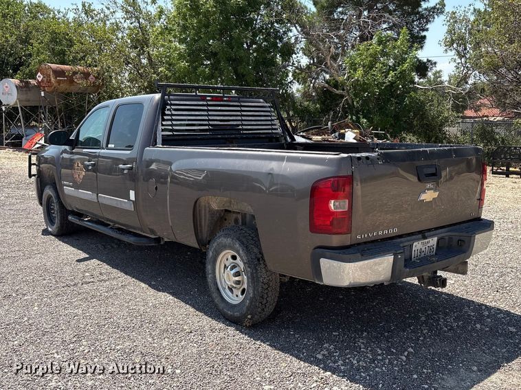 image for item JM9427 2008 Chevrolet Silverado 2500 Crew Cab pickup truck
