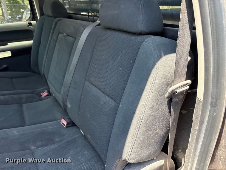 image for item JM9427 2008 Chevrolet Silverado 2500 Crew Cab pickup truck