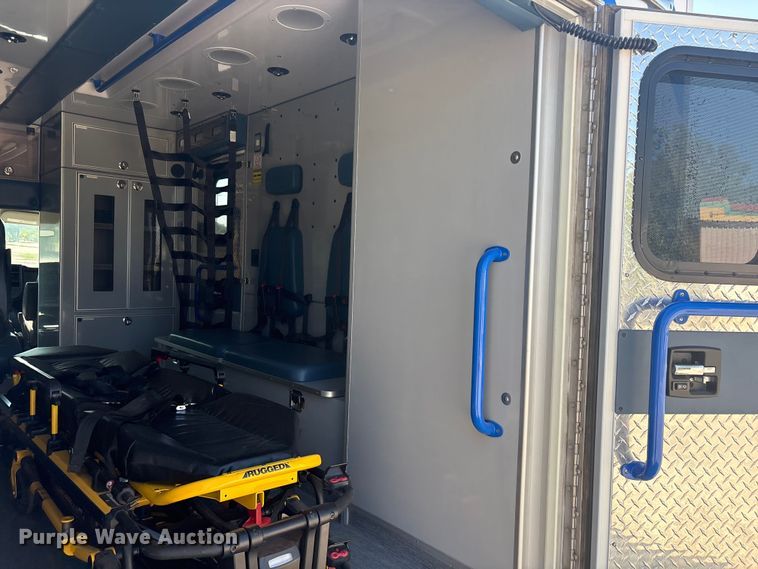 image for item JM9428 2014 Chevrolet Express ambulance