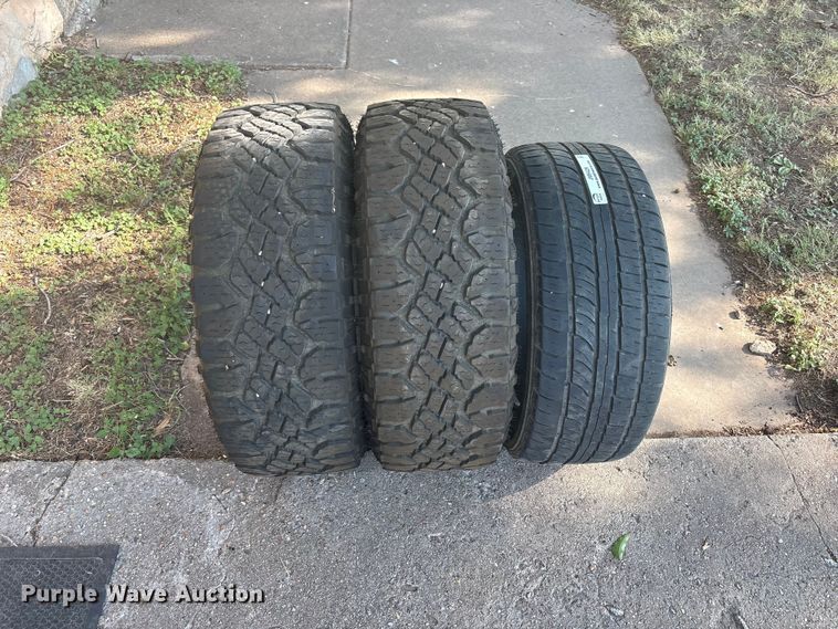 image for item JM9429 Bumpers and tires