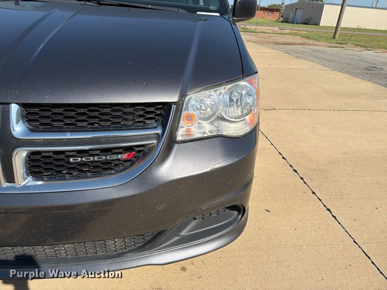 image for item MZ9757 2017 Dodge Grand Caravan van