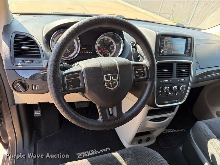 image for item MZ9757 2017 Dodge Grand Caravan van
