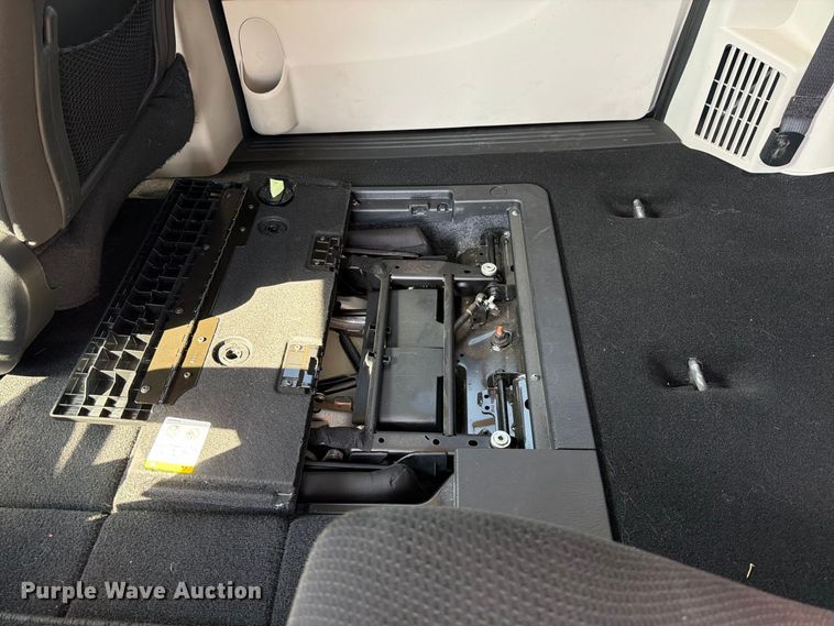 image for item MZ9757 2017 Dodge Grand Caravan van