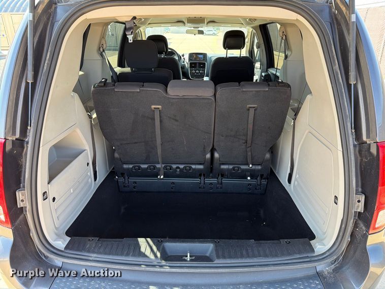 image for item MZ9757 2017 Dodge Grand Caravan van