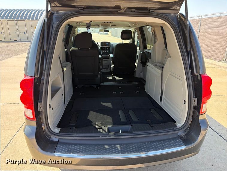 image for item MZ9757 2017 Dodge Grand Caravan van